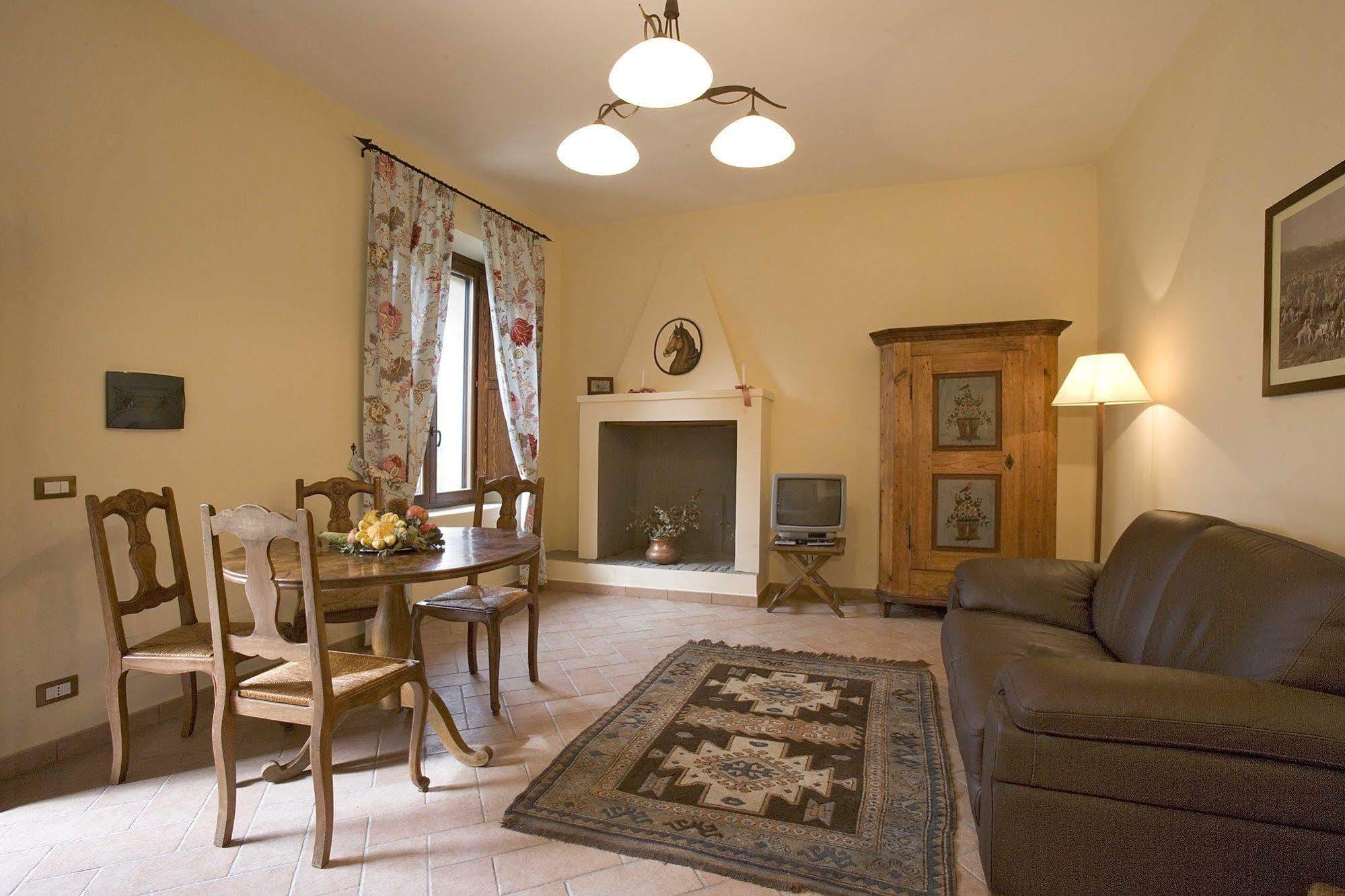 Agriturismo Pantano Borghese Monte Compatri ภายนอก รูปภาพ
